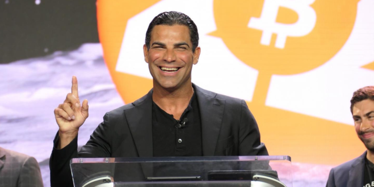 比特币定投师迈阿密市长参选美国总统!党内挑战川普