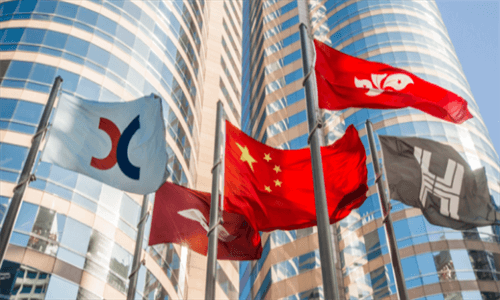 港股延续涨势，加密货币ETF首日亮相表现强劲