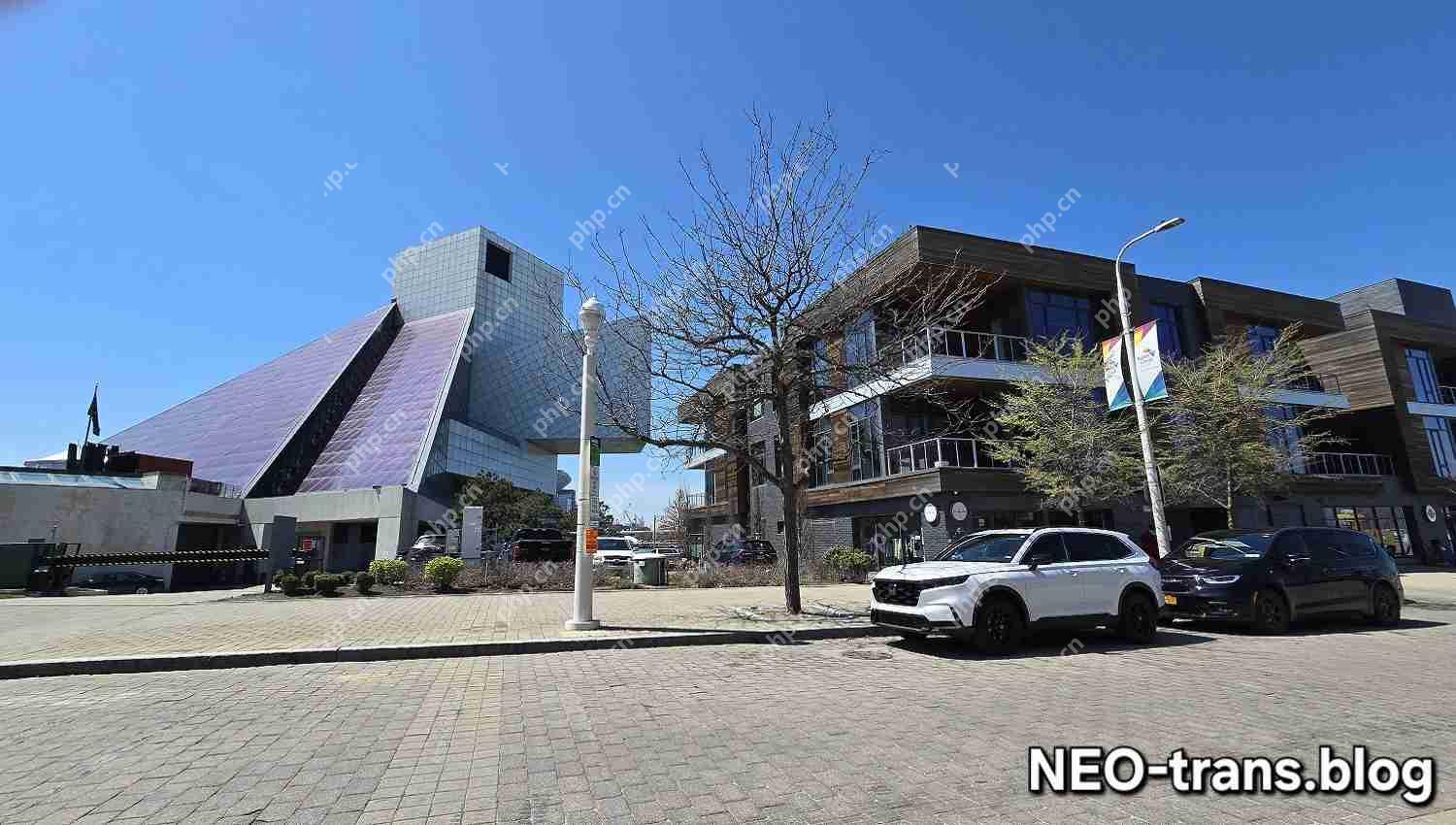 博物馆试图购买隔壁的建筑物